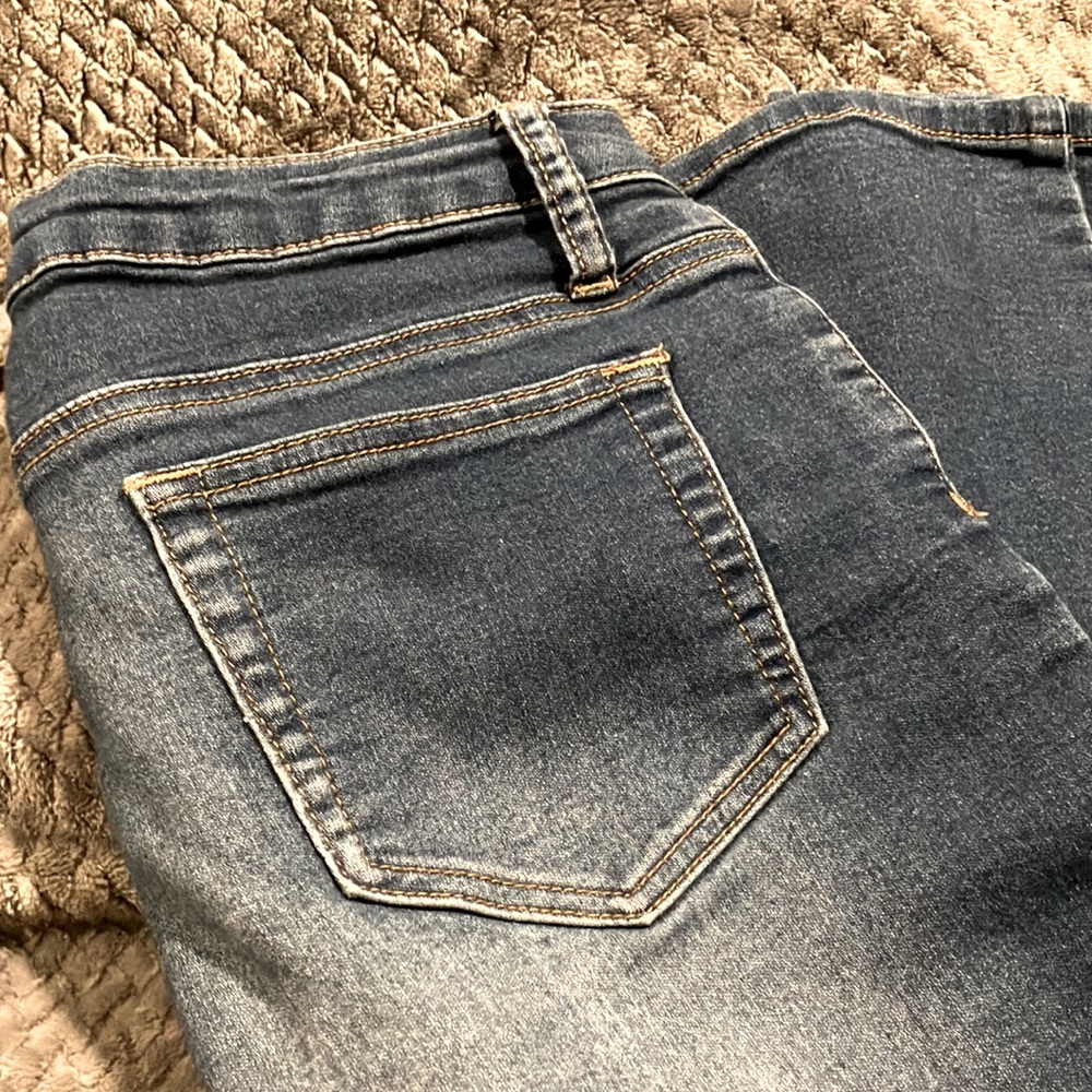 LOLO Jeans
